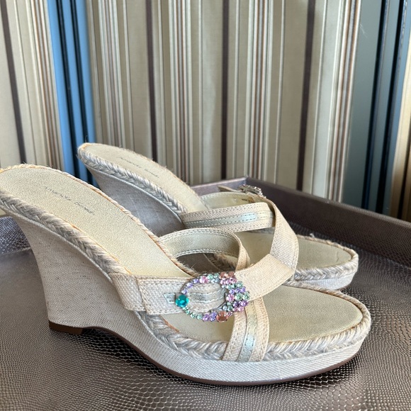 Jewelled slides by Amanda Smith with rope detail - Picture 3 of 9